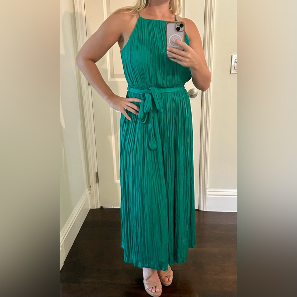 Elegant Green Pleated Dress from Banana Republic Outlet size small